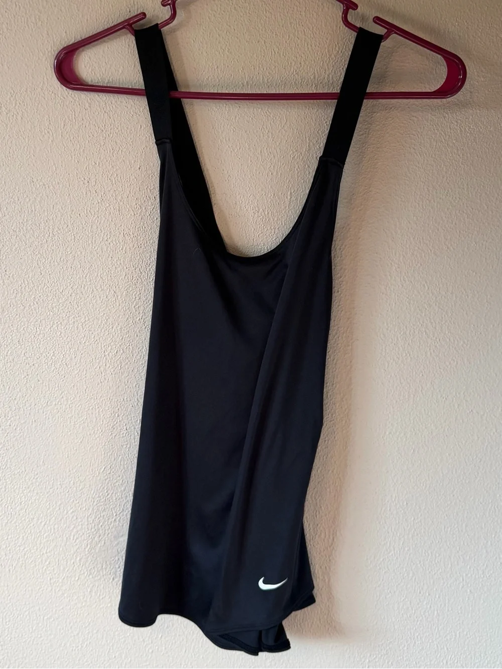 Nike Women’s Black Strappy Racerback Workout Tank Top Size Medium